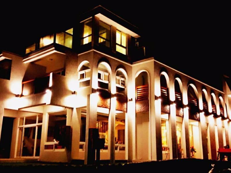 Malibu Oceanview Homestay Magong Luaran gambar